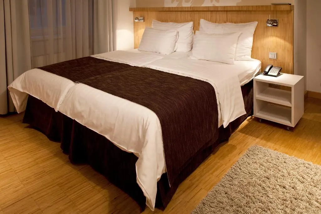 Dahlia Inn-1